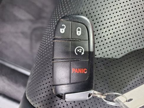 Certified 2019 Dodge Journey GT image 30