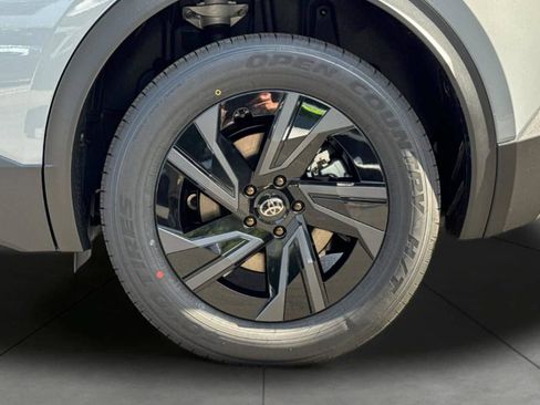 New 2026 Toyota C-HR AWD/4WD image 34