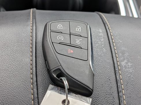 Used 2025 GMC Acadia Elevation FWD image 35