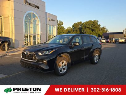 Used 2022 Toyota Highlander LE
