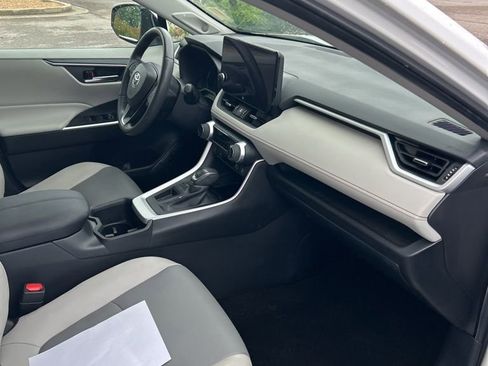 Used 2025 Toyota RAV4 XLE Premium w/ Weather Package FWD image 11