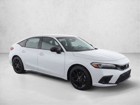 Used 2024 Honda Civic Sport image 3