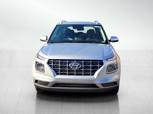 New 2025 Hyundai Venue SEL image 11