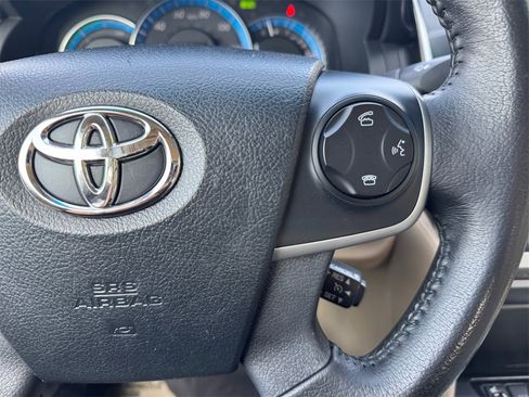 Used 2013 Toyota Camry XLE w/ Leather Pkg image 30