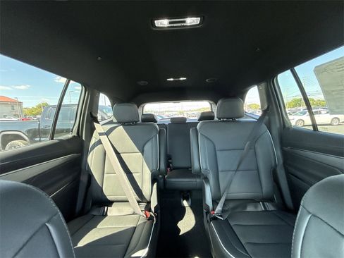 New 2026 Buick Enclave Preferred w/ Power Package image 28