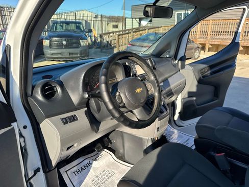 Used 2015 Chevrolet City Express LT w/ Technology Package image 25