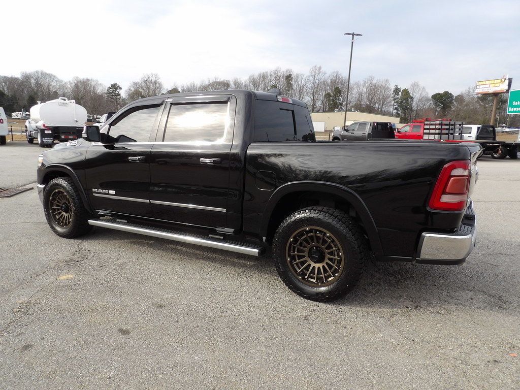 Used 2019 RAM 1500 Limited RWD image 4