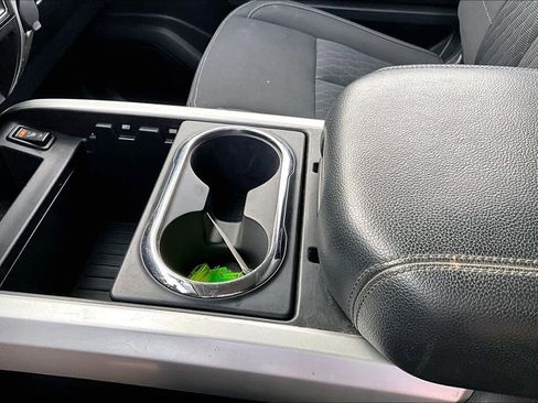 Used 2017 Nissan Titan SV image 20