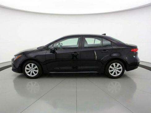 Used 2025 Toyota Corolla LE FWD image 5
