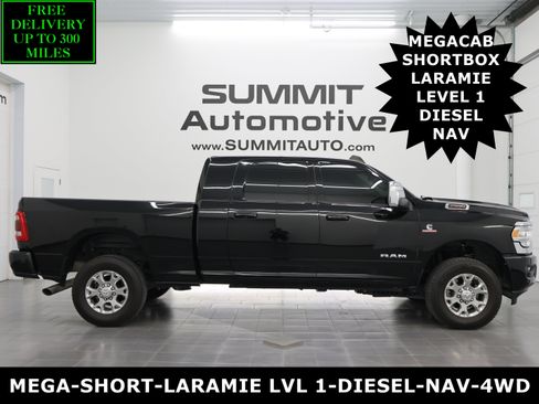 Used 2024 RAM 2500 Laramie AWD/4WD image 1