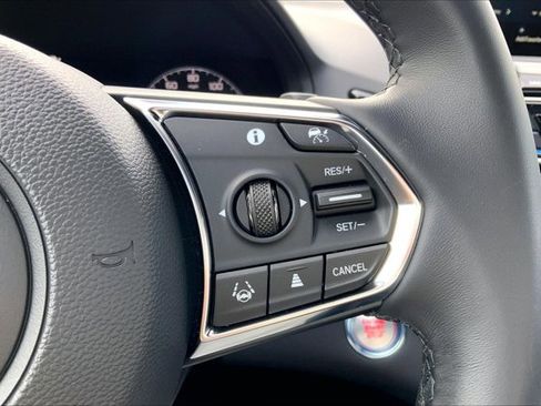 Used 2025 Acura RDX SH-AWD image 19