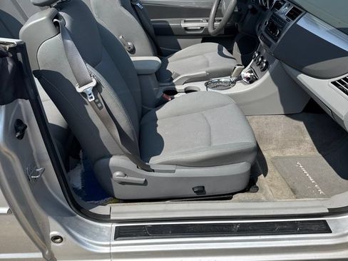Used 2008 Chrysler Sebring Touring FWD image 12
