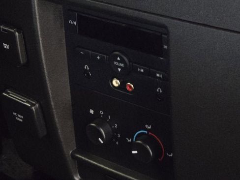 Used 2013 Ford Expedition Limited image 8