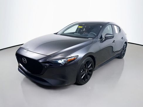 Used 2021 MAZDA MAZDA3 s FWD image 3