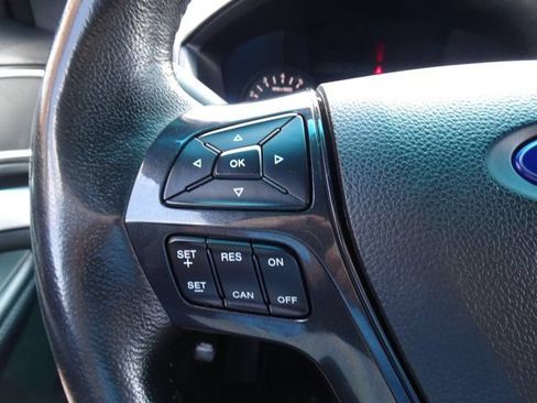 Used 2016 Ford Explorer XLT FWD image 23