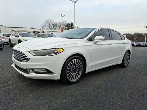 Used 2018 Ford Fusion Titanium image 3