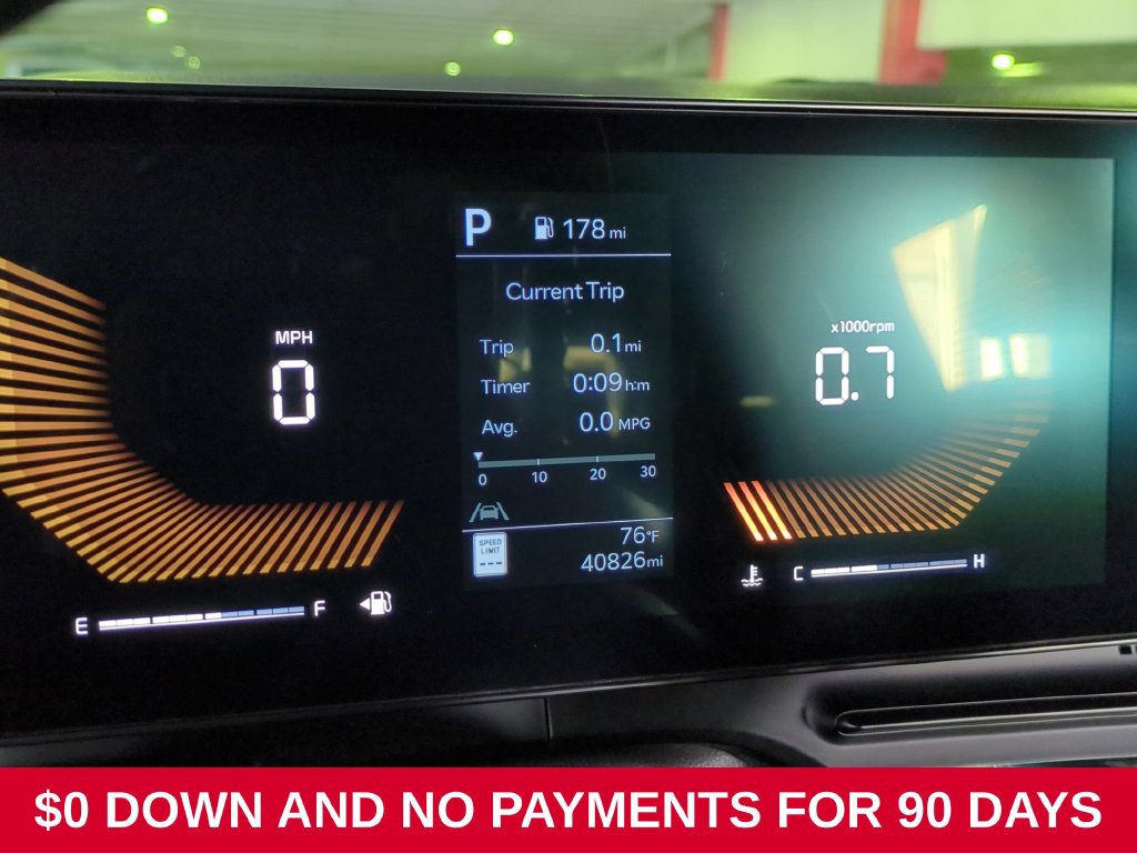 Used 2025 Kia Carnival FWD image 16