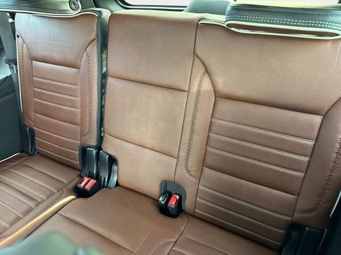 Used 2023 GMC Yukon Denali Ultimate AWD/4WD image 12
