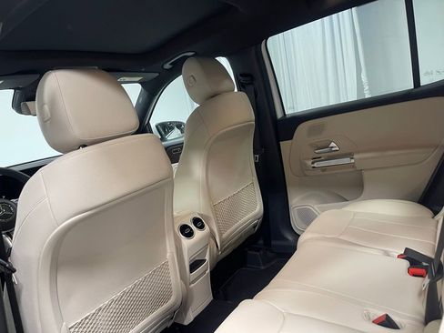 Used 2026 Mercedes-Benz GLB 250 4MATIC image 26