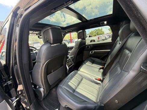 Used 2018 Land Rover Range Rover Sport HSE AWD/4WD image 21