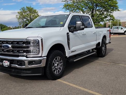 Used 2025 Ford F250 Lariat AWD/4WD image 3