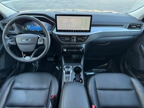 Used 2023 Ford Escape Platinum AWD/4WD image 7