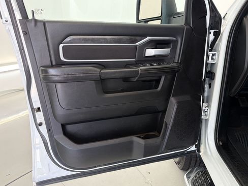 Used 2024 RAM 2500 Big Horn AWD/4WD image 12