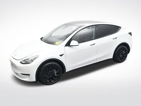 Used 2023 Tesla Model Y Long Range AWD/4WD image 18