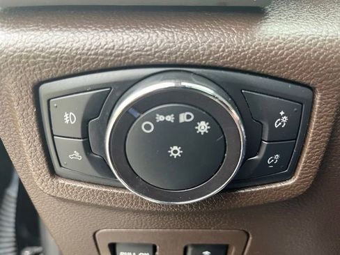 Used 2018 Ford F150 King Ranch w/ Equipment Group 601A Luxury AWD/4WD image 15