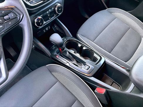 Used 2023 Chevrolet TrailBlazer LT w/ Convenience Package image 21