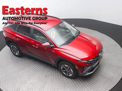 Used 2025 Hyundai Tucson SEL AWD/4WD image 3