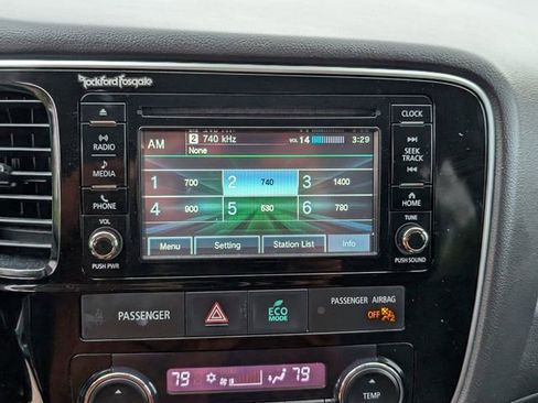 Used 2016 Mitsubishi Outlander GT image 19