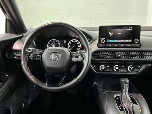 Used 2025 Honda HR-V Sport image 8