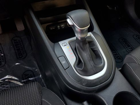 Used 2021 Kia Forte LXS image 19