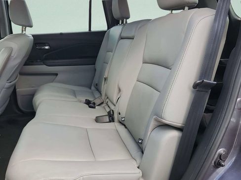 Used 2020 Honda Pilot Touring image 23