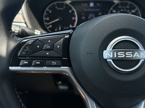 Used 2025 Nissan Altima 2.5 SV w/ SV Premium Package FWD image 26