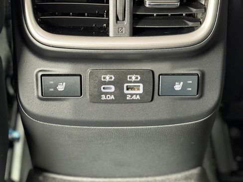 Used 2025 Subaru Outback Touring XT image 6