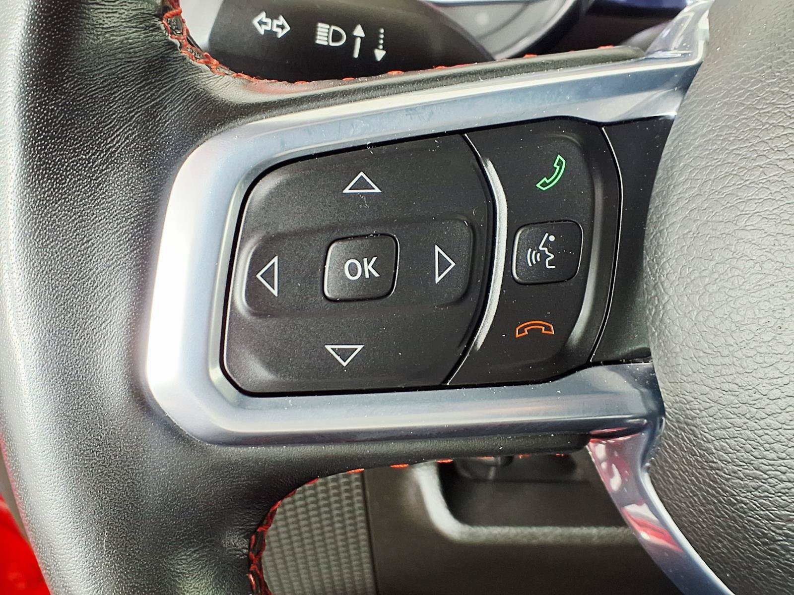 Used 2022 Jeep Wrangler Unlimited Rubicon w/ LED Lighting Group AWD/4WD image 16