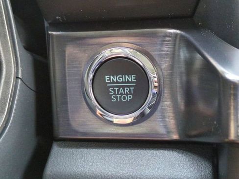 New 2026 Ford F250 Lariat w/ Black Appearance Package image 28