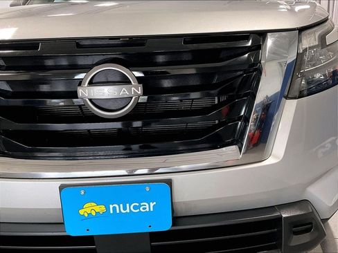 Used 2023 Nissan Pathfinder SV AWD/4WD image 32
