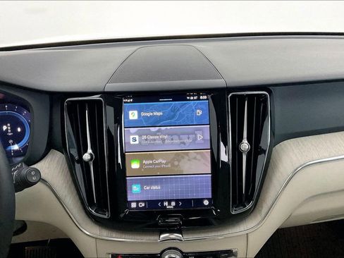 Certified 2023 Volvo XC60 B5 Plus w/ Protection Package Premier image 9