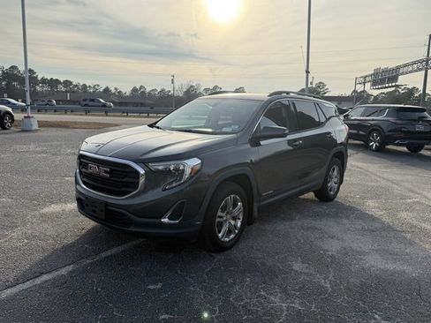 Used 2019 GMC Terrain SLE w/ Driver Convenience Package image 4