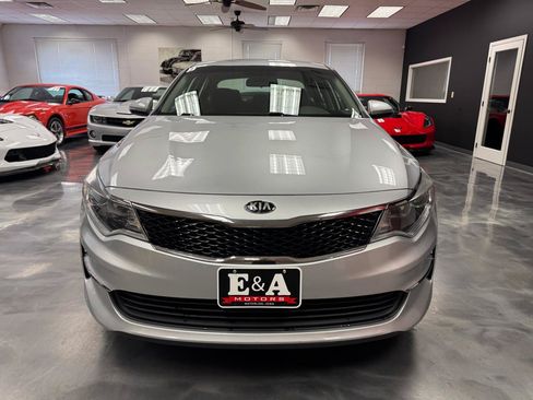 Used 2017 Kia Optima LX FWD image 17