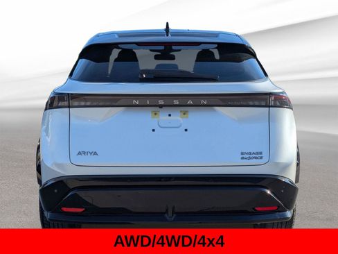 Used 2023 Nissan Ariya AWD image 8