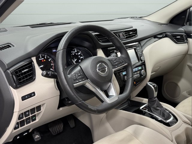 Used 2021 Nissan Rogue Sport SV FWD image 12