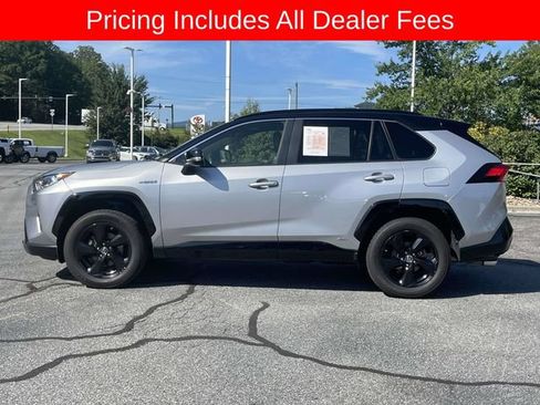 Used 2019 Toyota RAV4 XSE AWD/4WD image 2