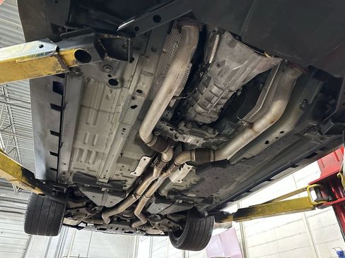 Used 2016 Ford Mustang Shelby GT350 w/ Technology Package image 35