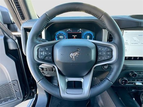 New 2025 Ford Bronco Outer Banks image 7