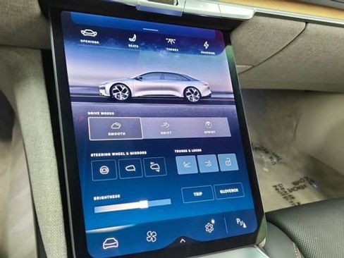 Used 2023 Lucid Air Touring image 48