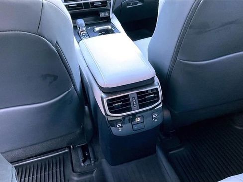 Used 2023 Lexus RX 350 Premium w/ Accessory Package AWD/4WD image 10